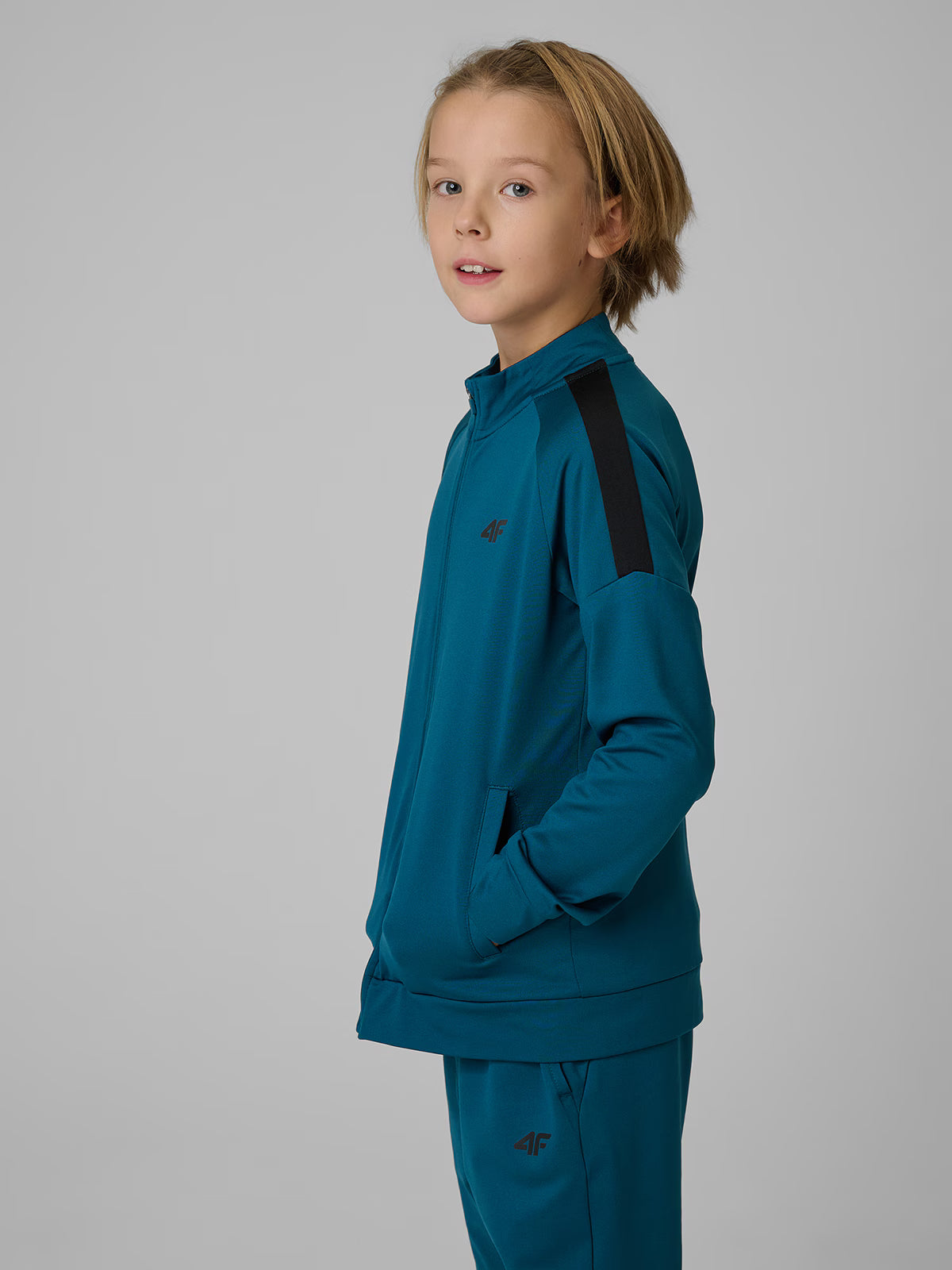 Bluza sportowa regular bez kaptura chłopięca