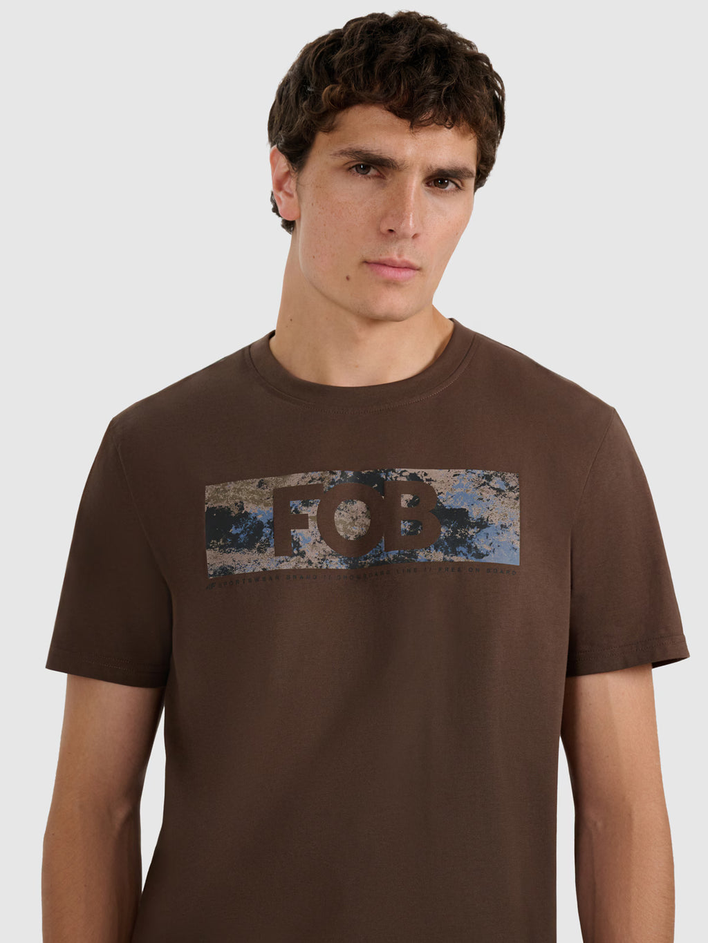 T-shirt regular z nadrukiem męski