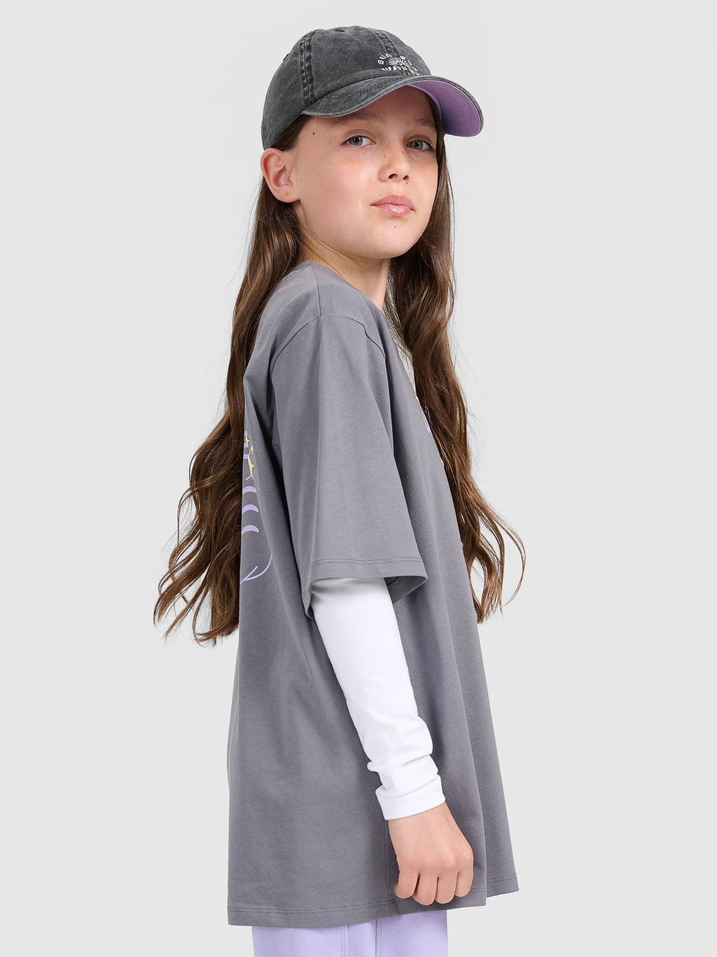 T-shirt oversize z nadrukiem dziewczęcy