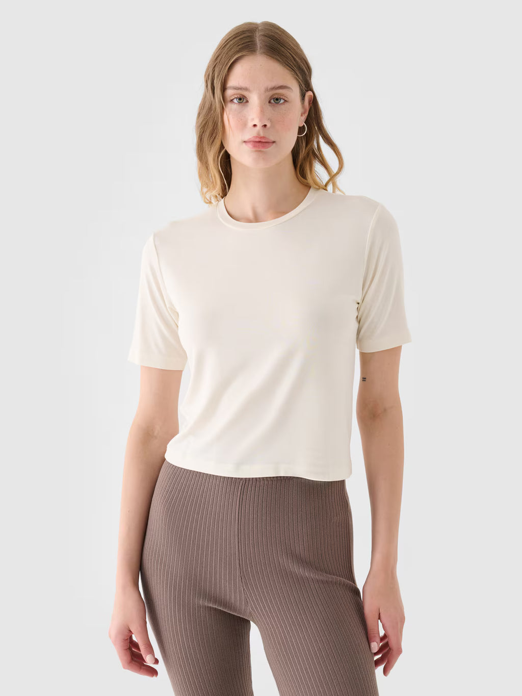 T-shirt slim gładki damski