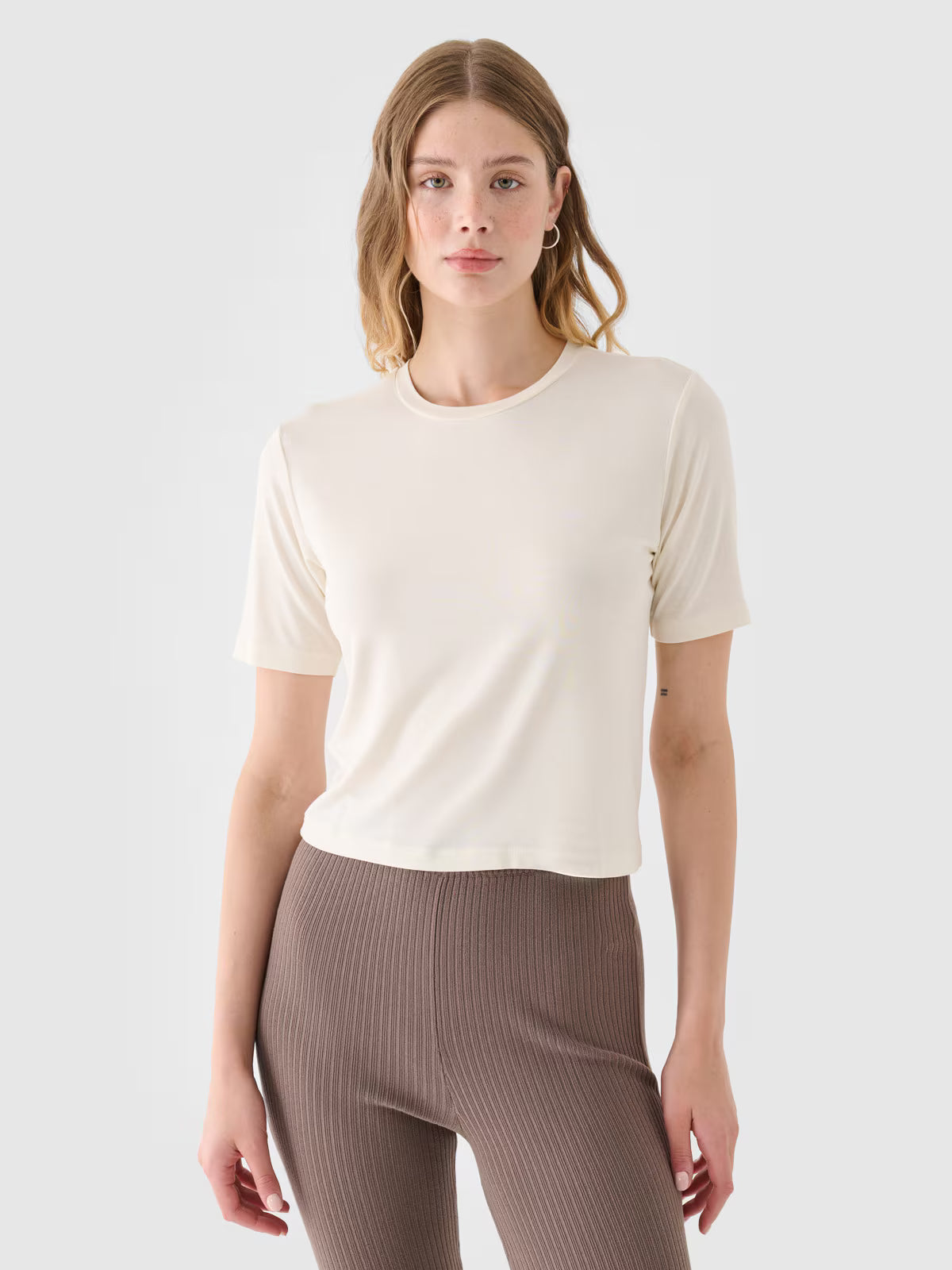 T-shirt slim gładki damski