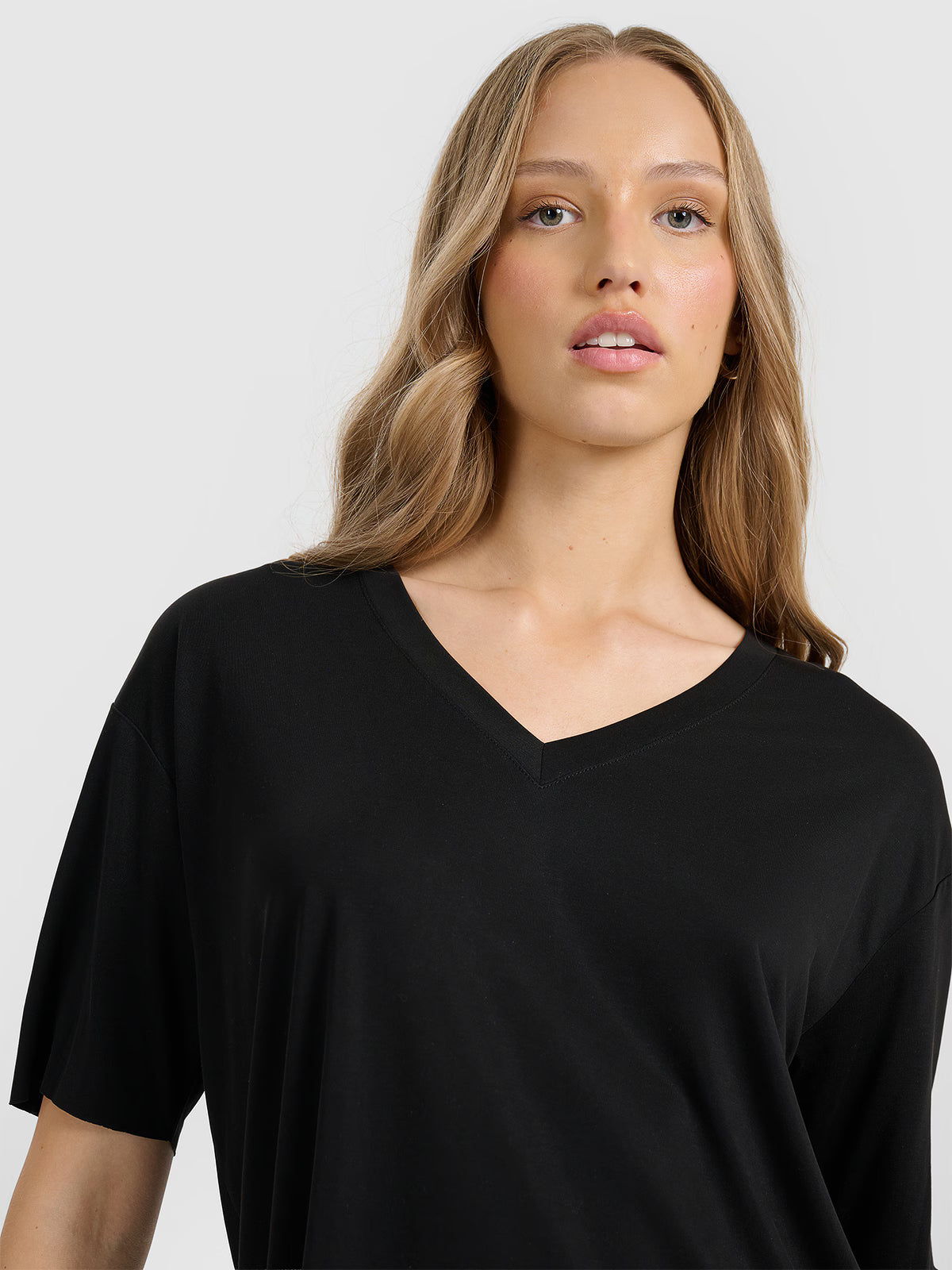 T-shirt oversize z modalem damski