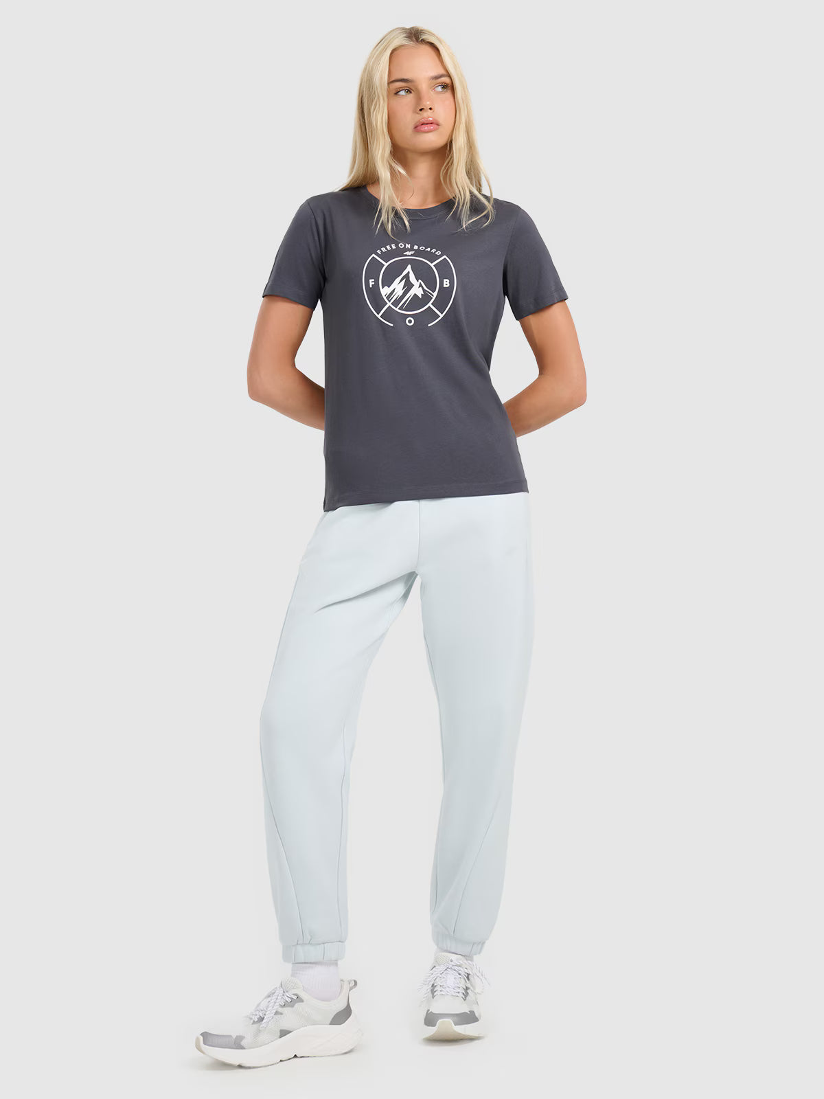 T-shirt regular z nadrukiem damski