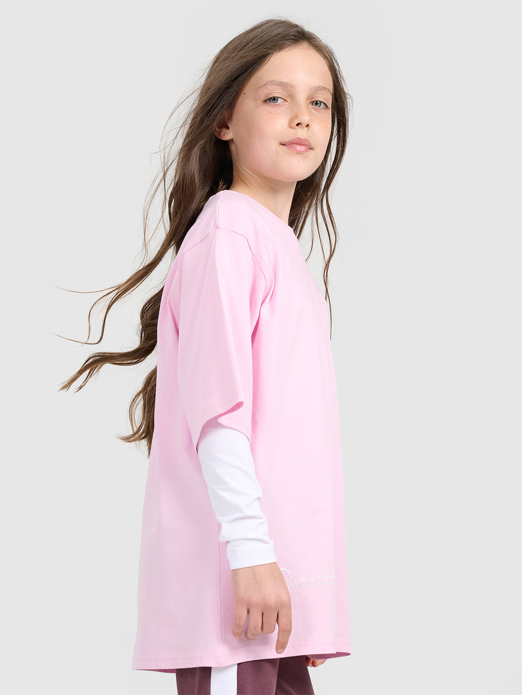 T-shirt oversize z nadrukiem dziewczęcy