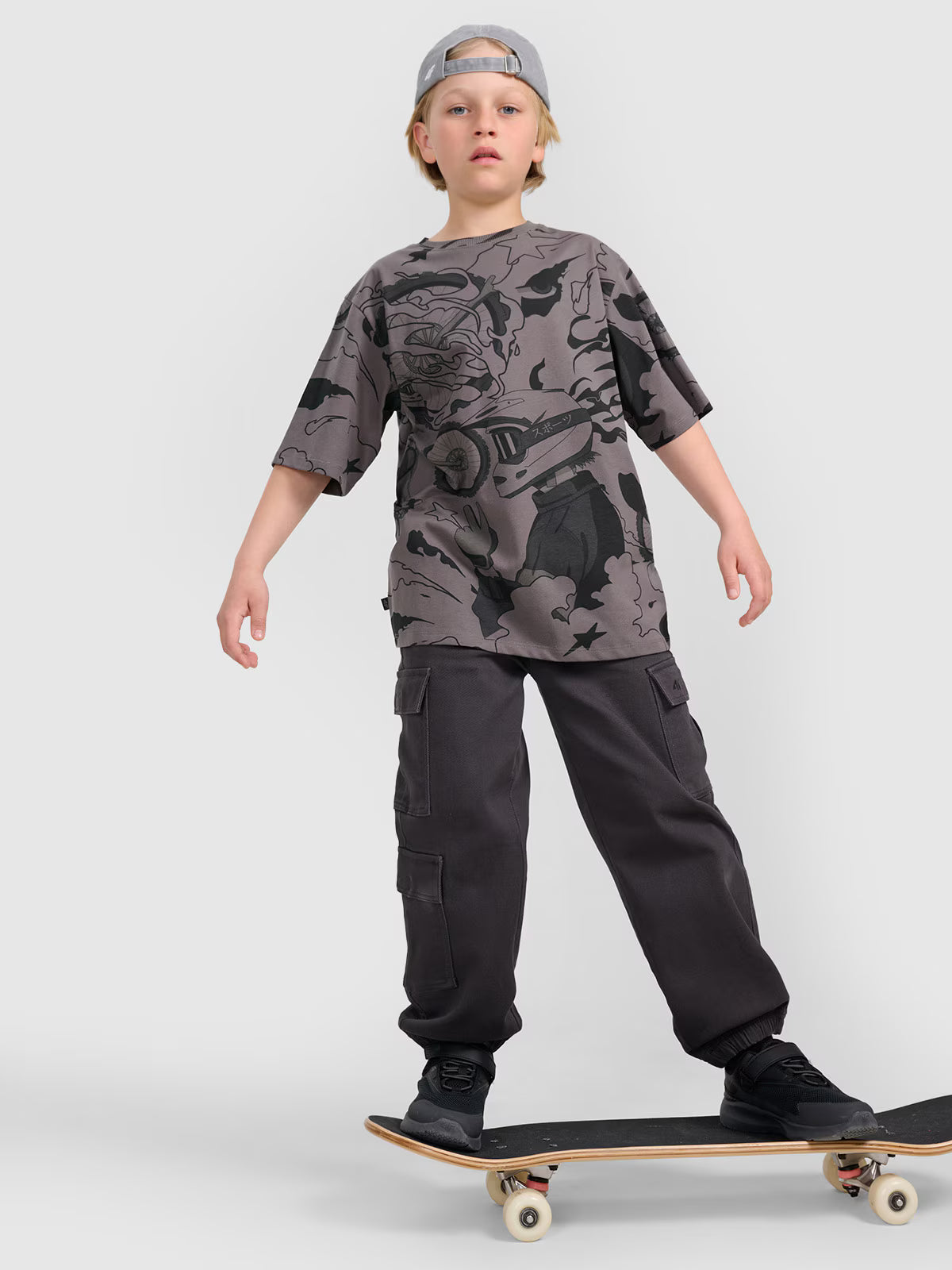 T-shirt oversize z nadrukiem chłopięcy