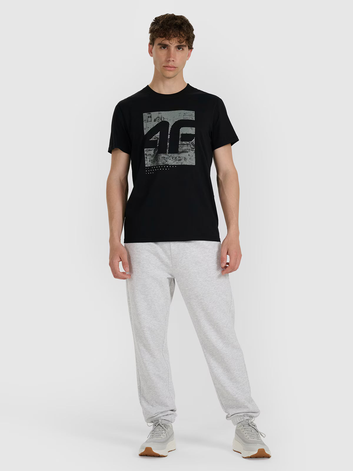 T-shirt regular z nadrukiem męski