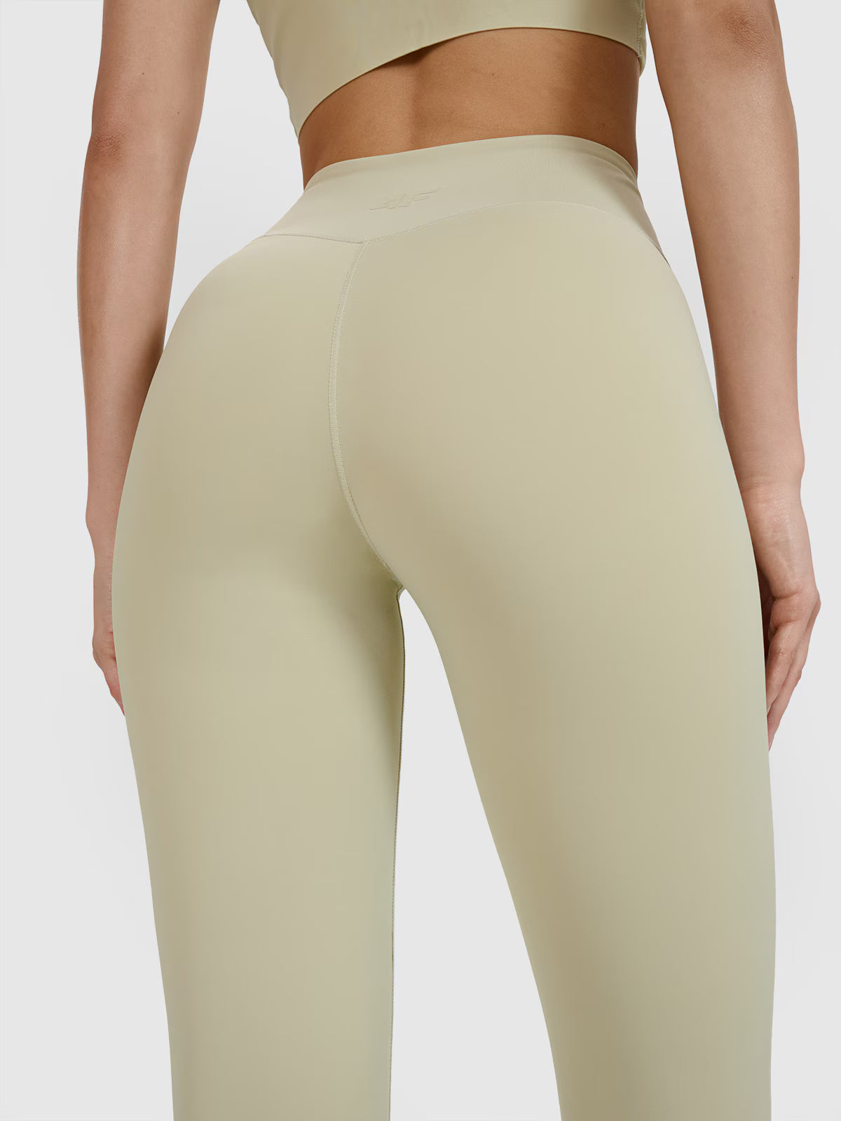Legginsy do jogi i pilatesu szybkoschnące damskie