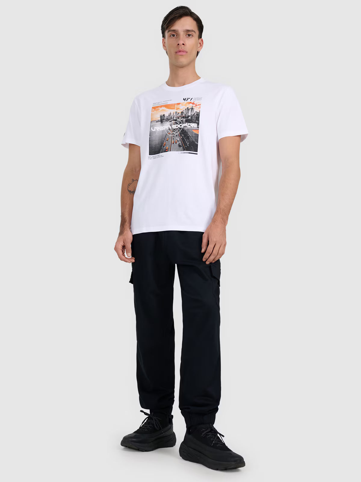 T-shirt regular z nadrukiem męski