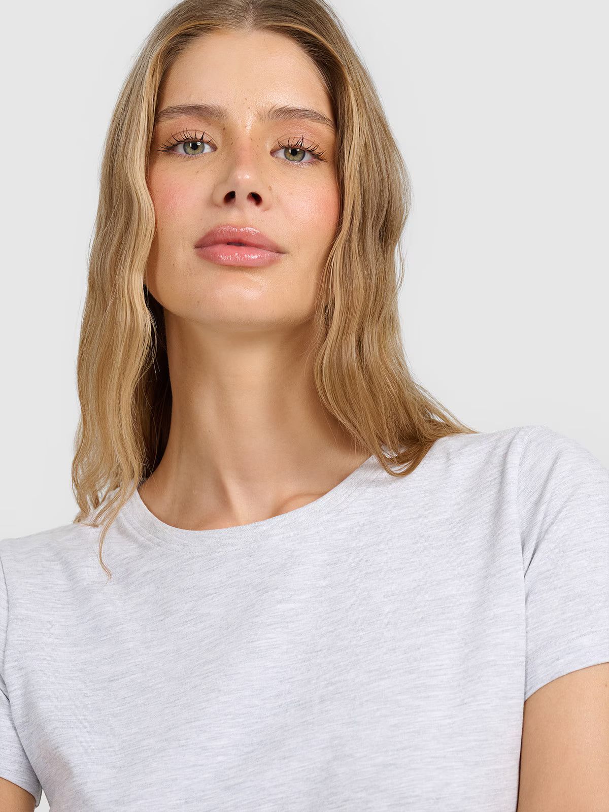 T-shirt slim gładki damski