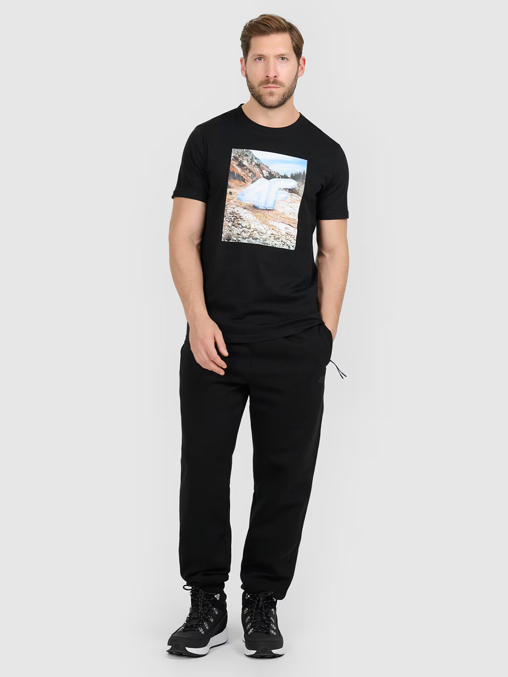 T-shirt regular z nadrukiem męski
