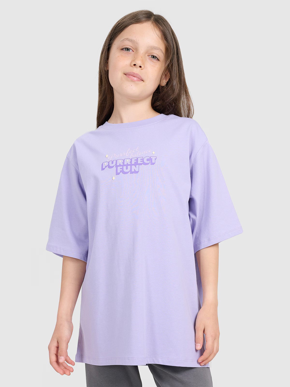T-shirt oversize z nadrukiem dziewczęcy