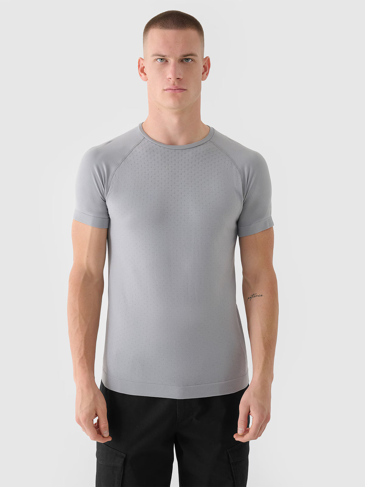 T-shirt bezszwowy regular męski 4F x Robert Lewandowski