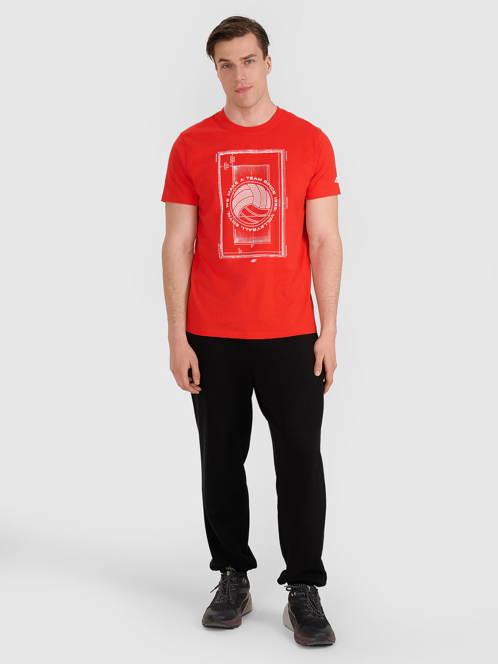 T-shirt regular z nadrukiem siatkarskim męski