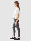 Jeansy o dopasowanym kroju skinny damskie Outhorn
