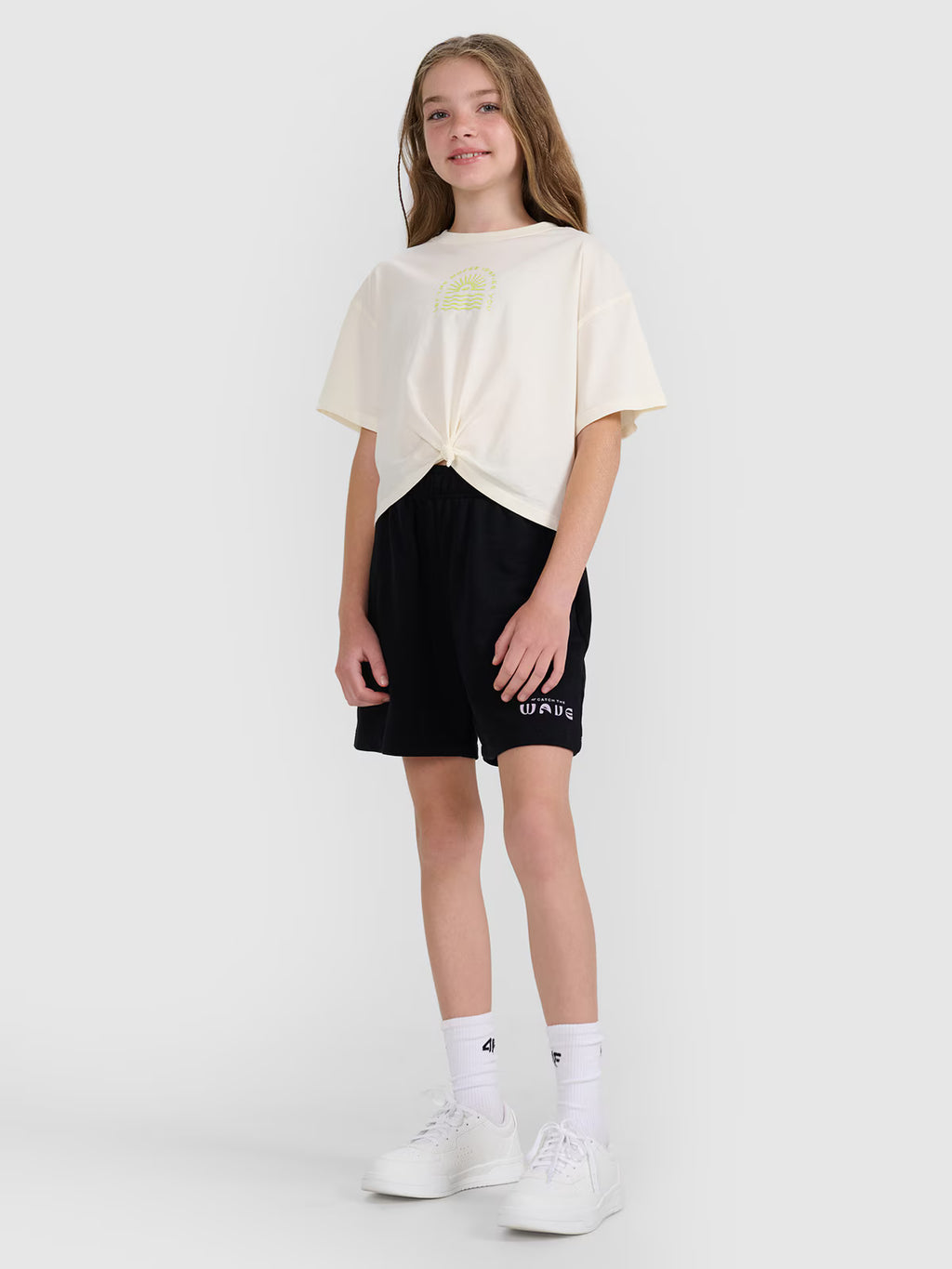 T-shirt oversize crop top z nadrukiem dziewczęcy