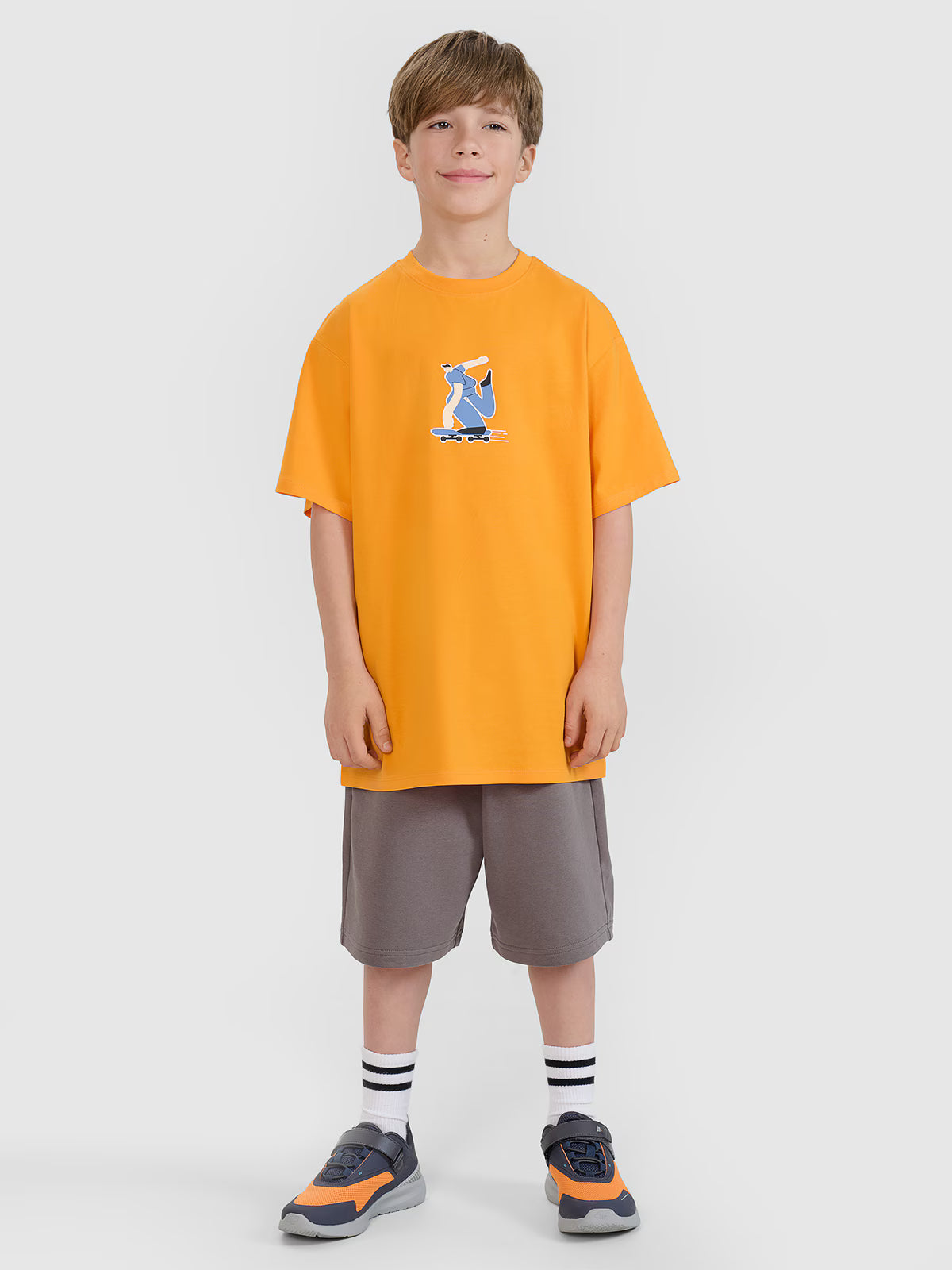 T-shirt oversize z nadrukiem chłopięcy