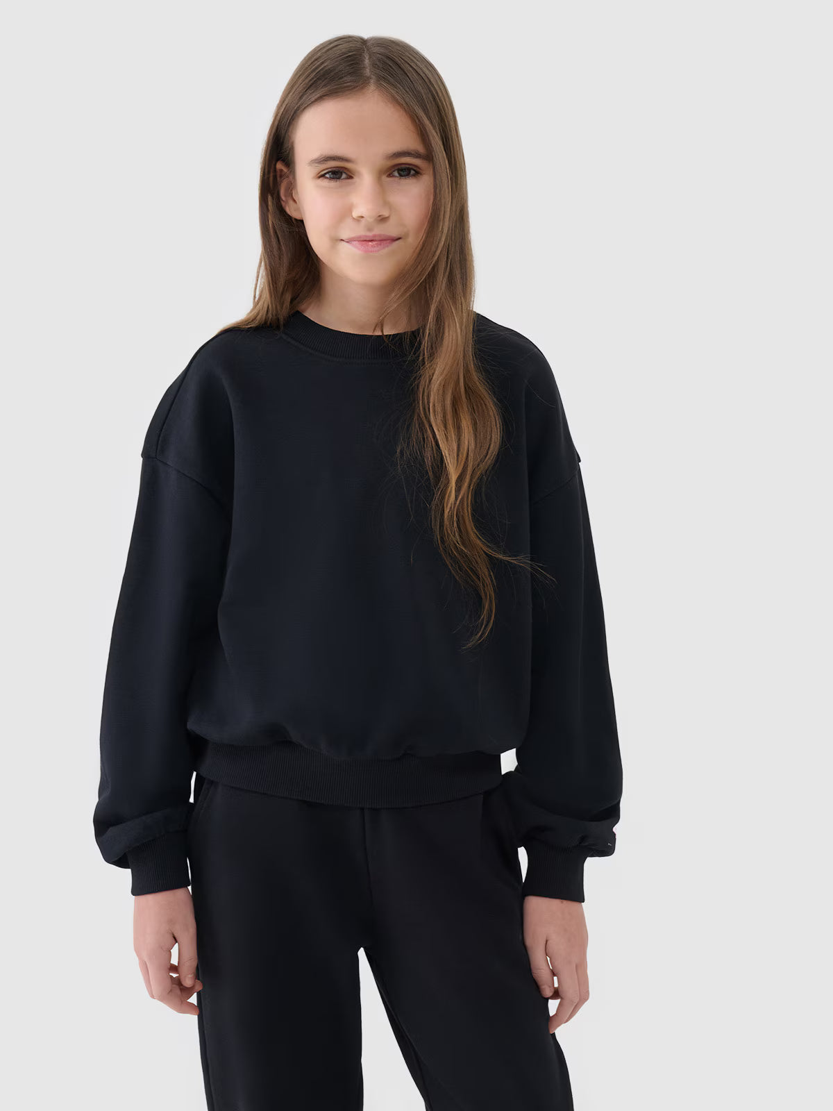 Bluza dresowa nierozpinana bez kaptura dziewczęca