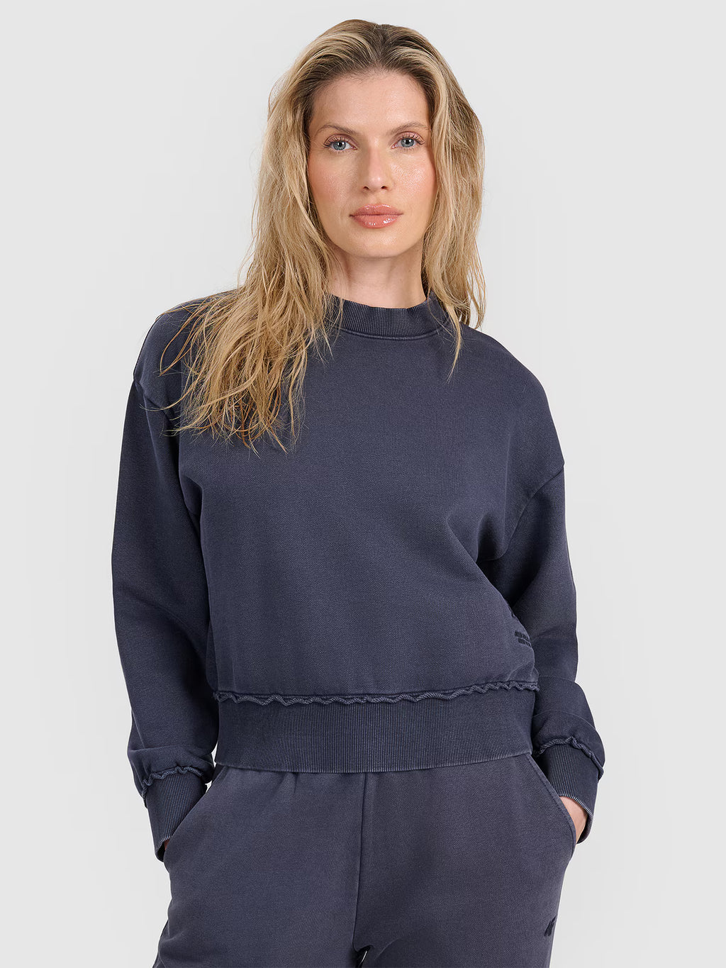 Bluza dresowa nierozpinana bez kaptura damska