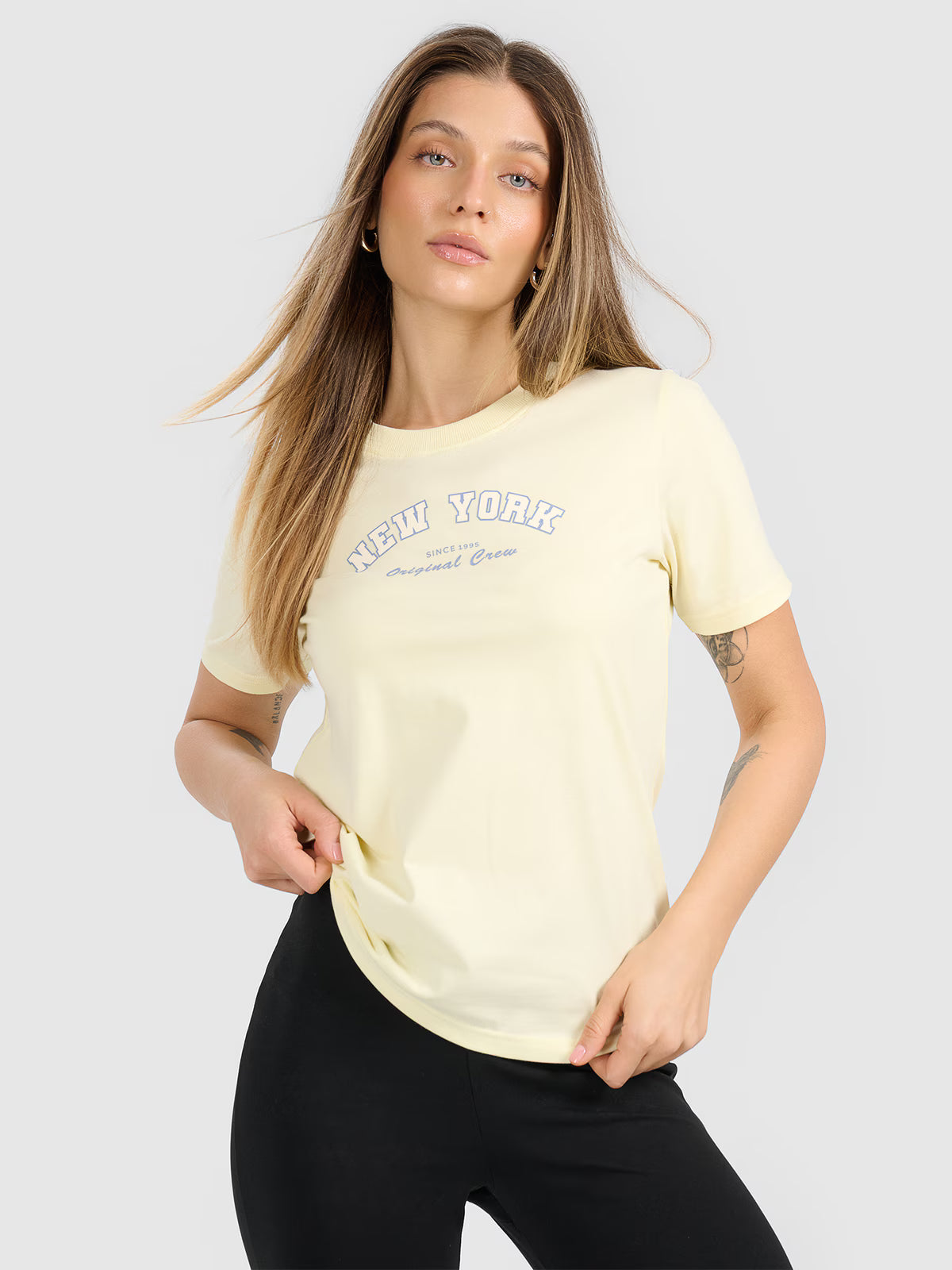 T-shirt regular z nadrukiem damski