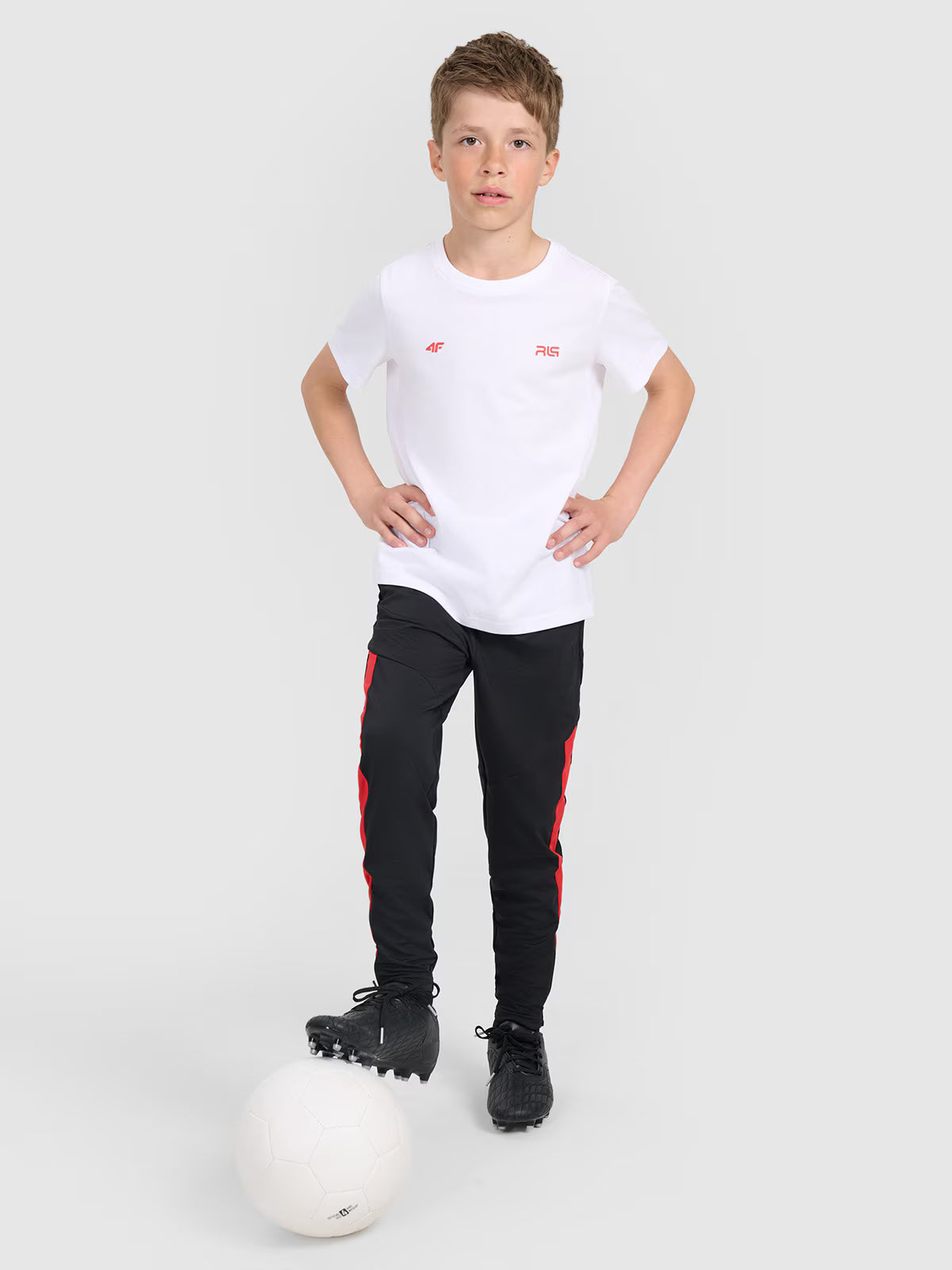 T-shirt regular z nadrukiem dziecięcy 4F JUNIOR x Robert Lewandowski
