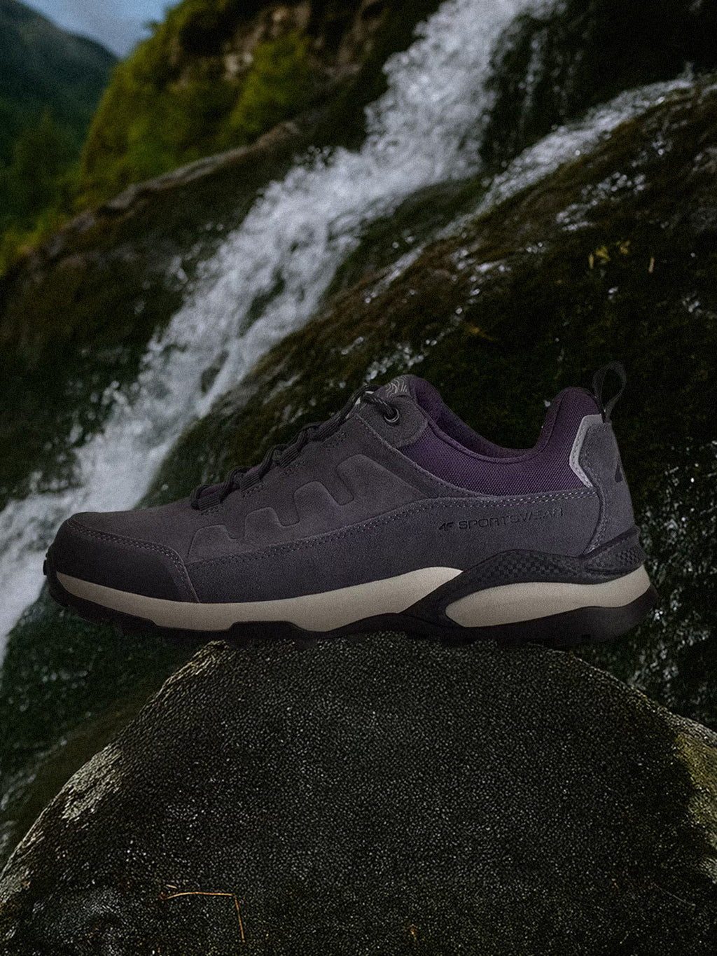 Niskie buty trekkingowe damskie