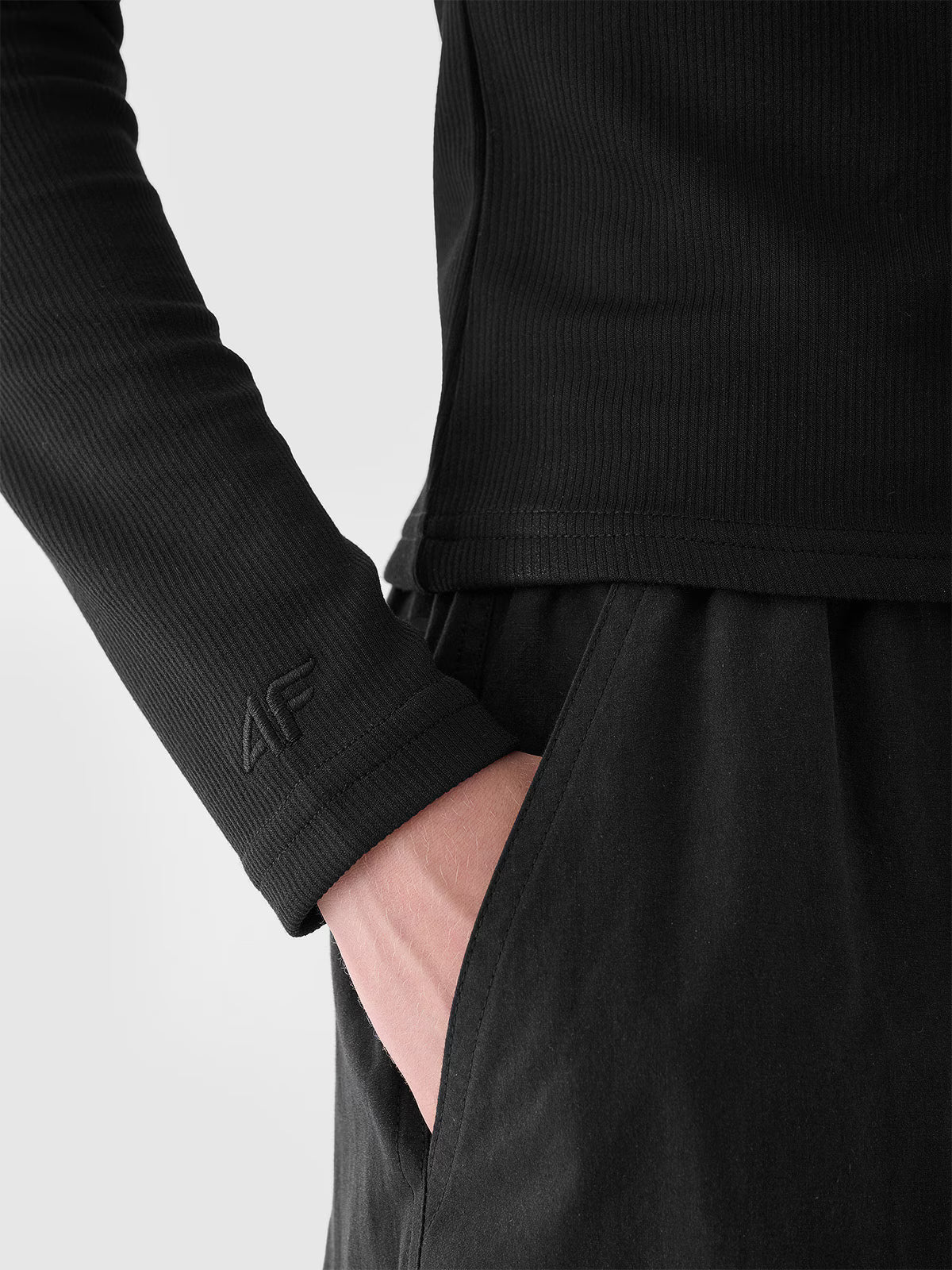 Longsleeve slim z prążkowanej dzianiny z modalem damski