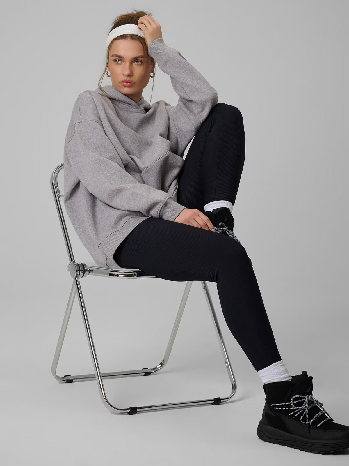 Bluza dresowa loose z kapturem damska