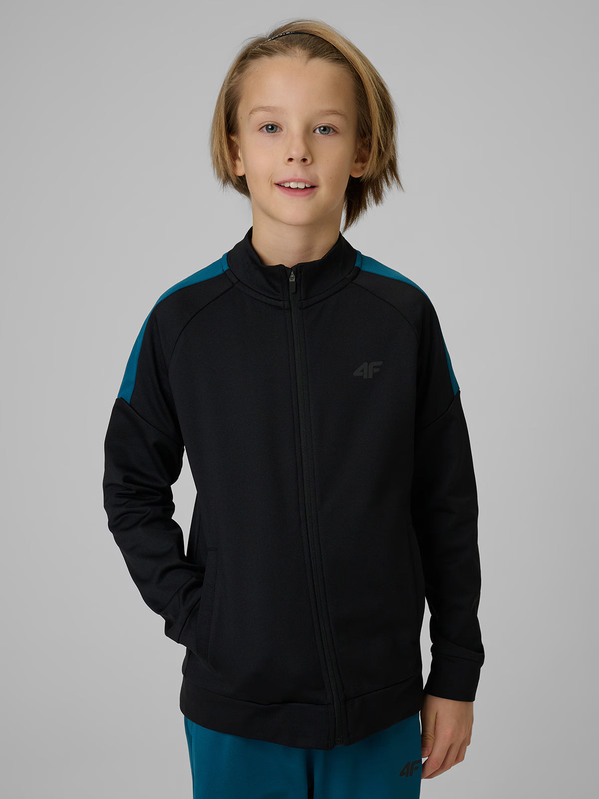 Bluza sportowa regular bez kaptura chłopięca