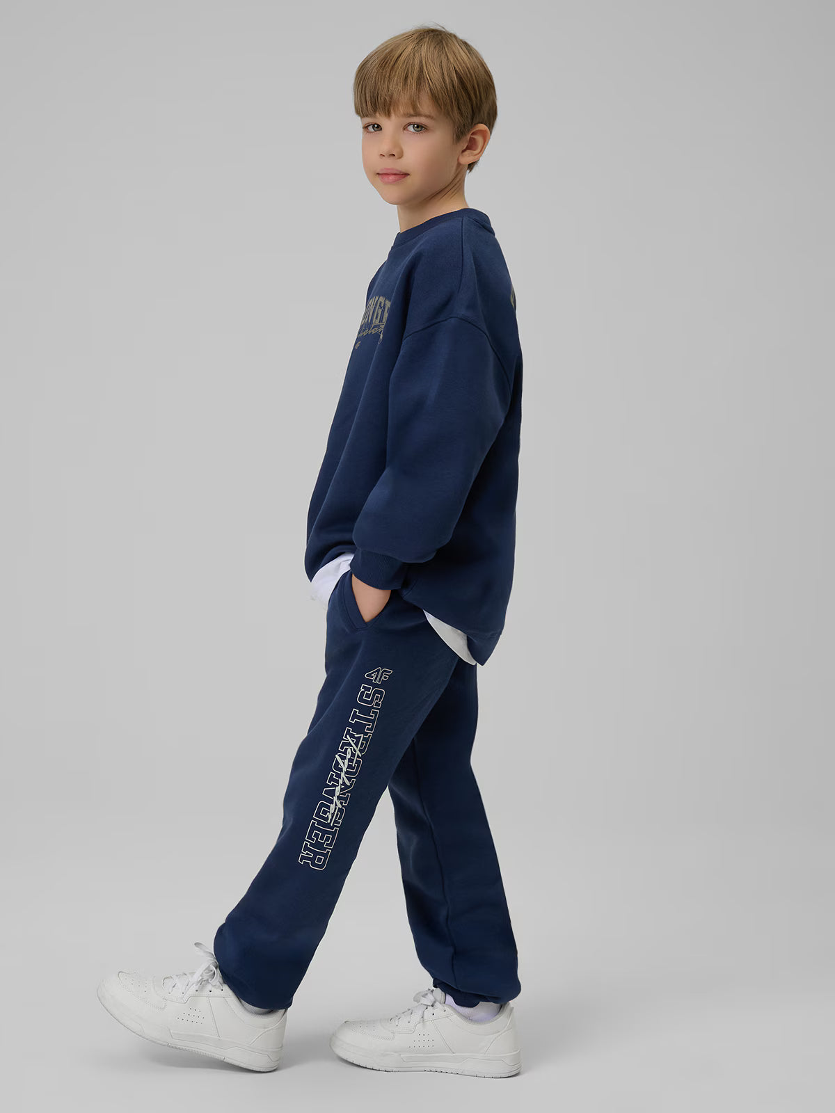 Bluza dresowa loose bez kaptura chłopięca