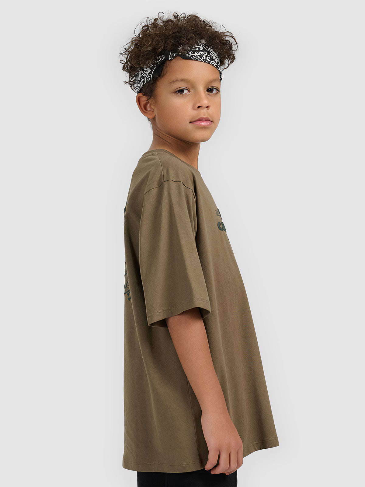 T-shirt loose z nadrukiem chłopięcy