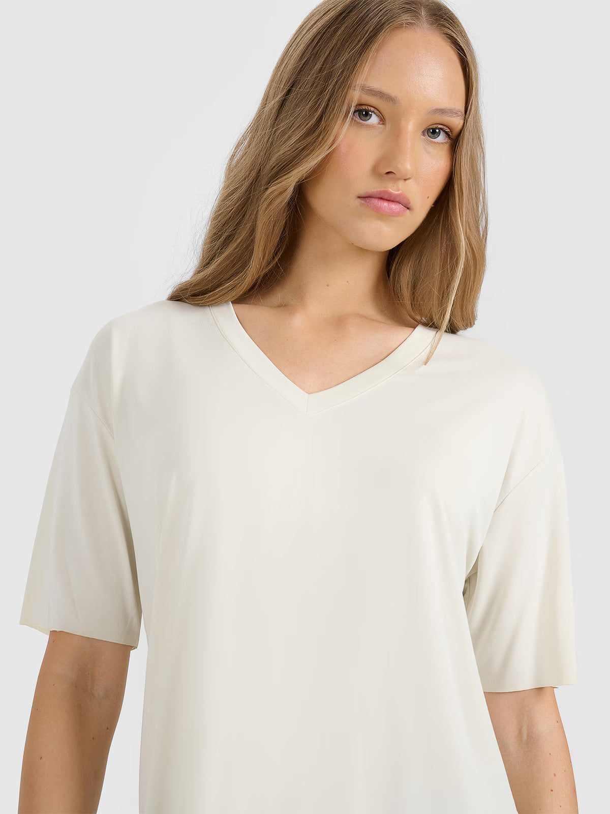 T-shirt oversize z modalem damski