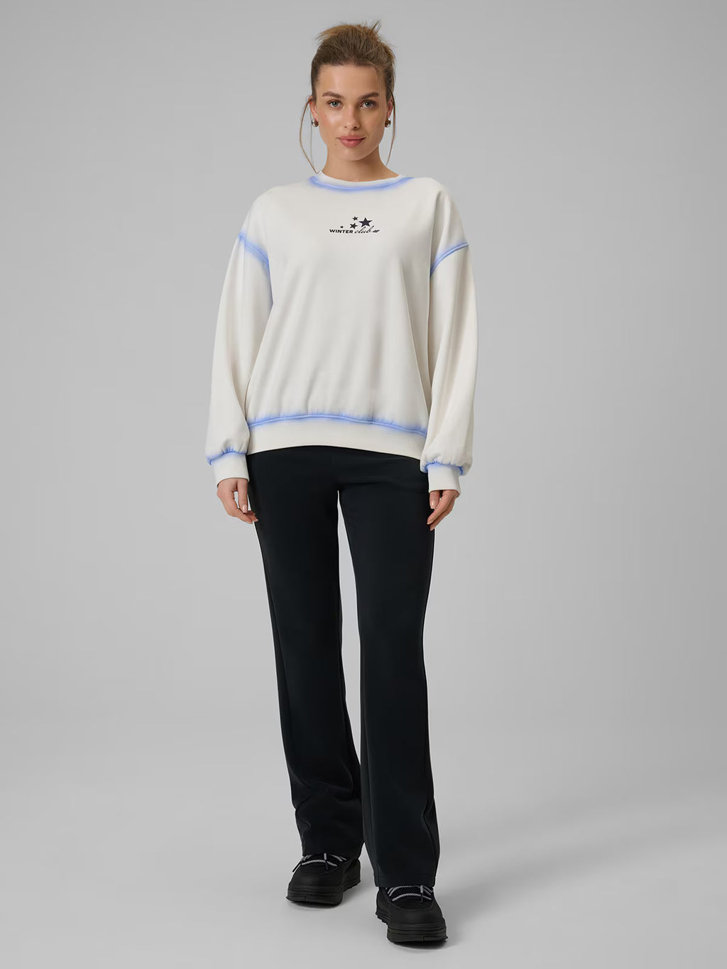 Bluza dresowa regular bez kaptura damska