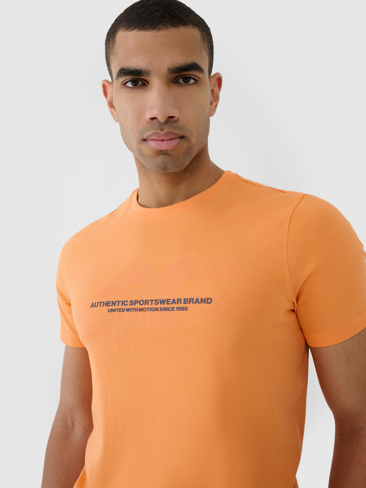 T-shirt regular z nadrukiem męski