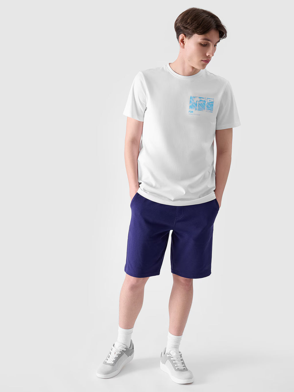 T-shirt regular z nadrukiem męski