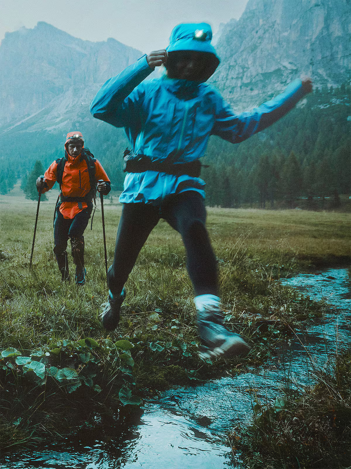 Kurtka trekkingowa przeciwdeszczowa membrana 20000+ damska