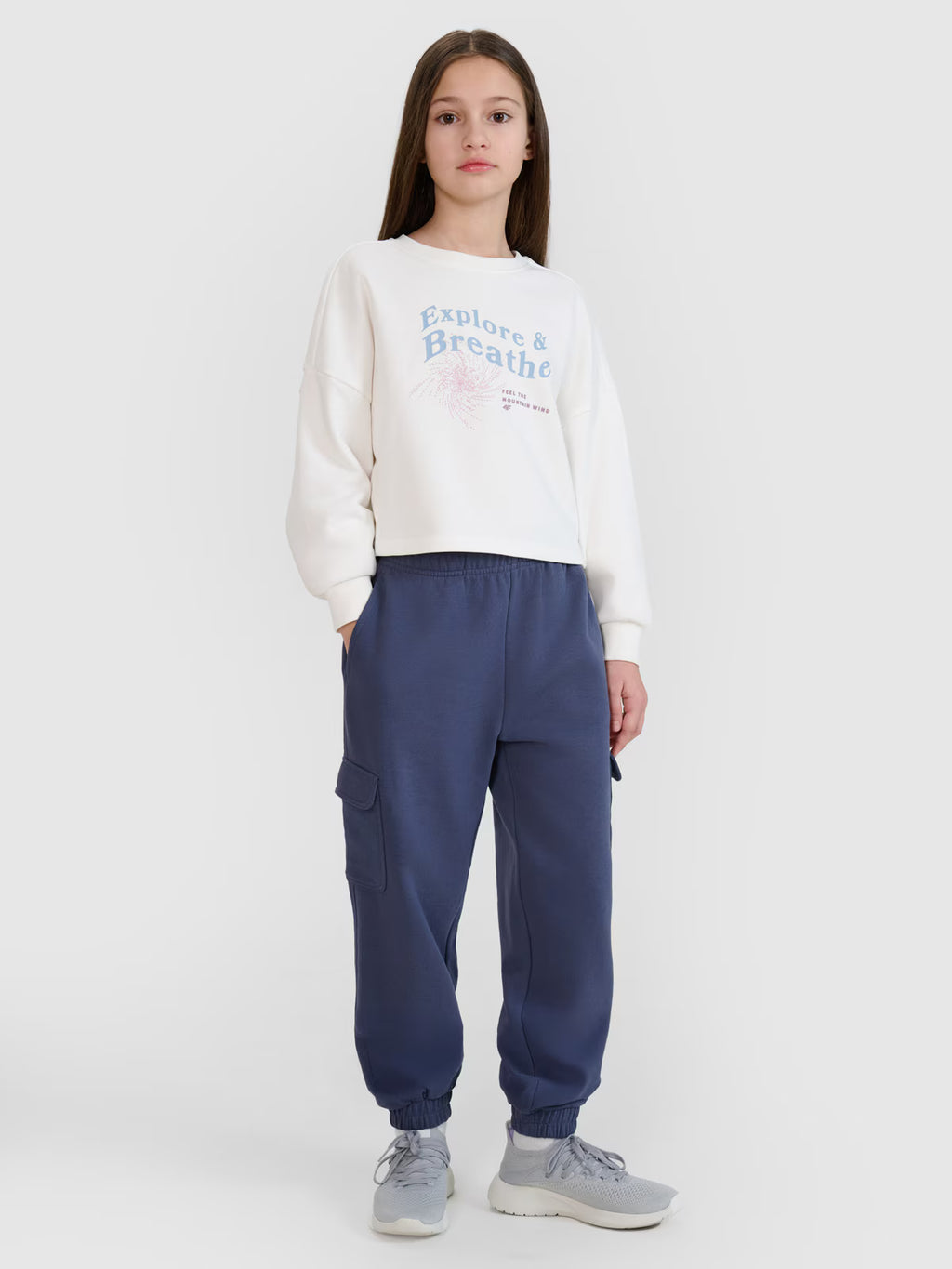 Bluza dresowa nierozpinana bez kaptura dziewczęca