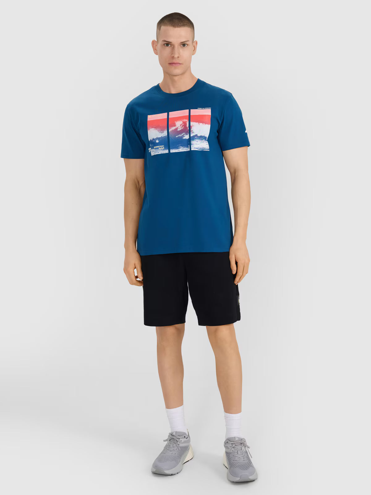 T-shirt regular z nadrukiem męski