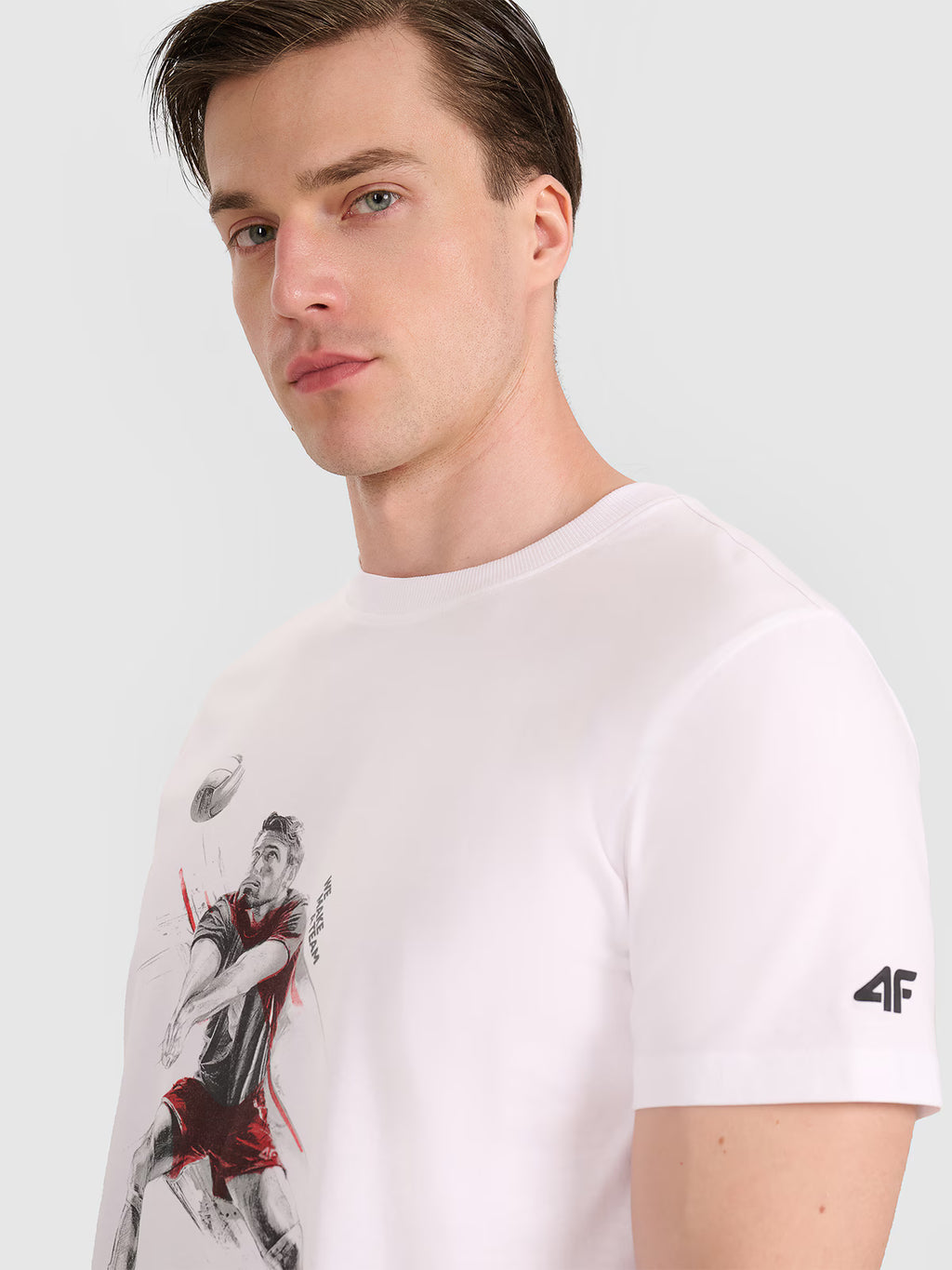 T-shirt regular z nadrukiem siatkarskim męski