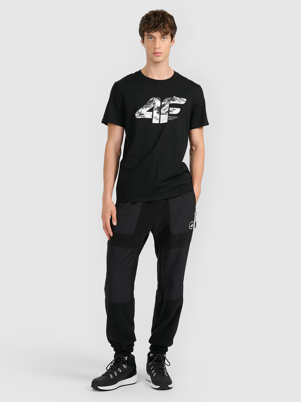 T-shirt regular z nadrukiem męski
