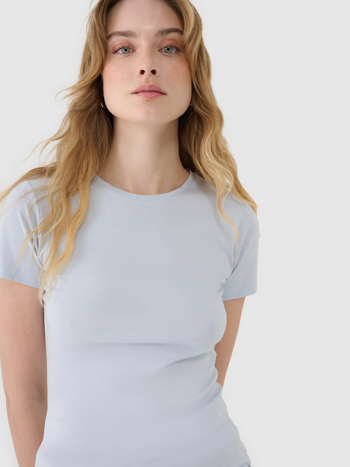 T-shirt slim z modalem damski