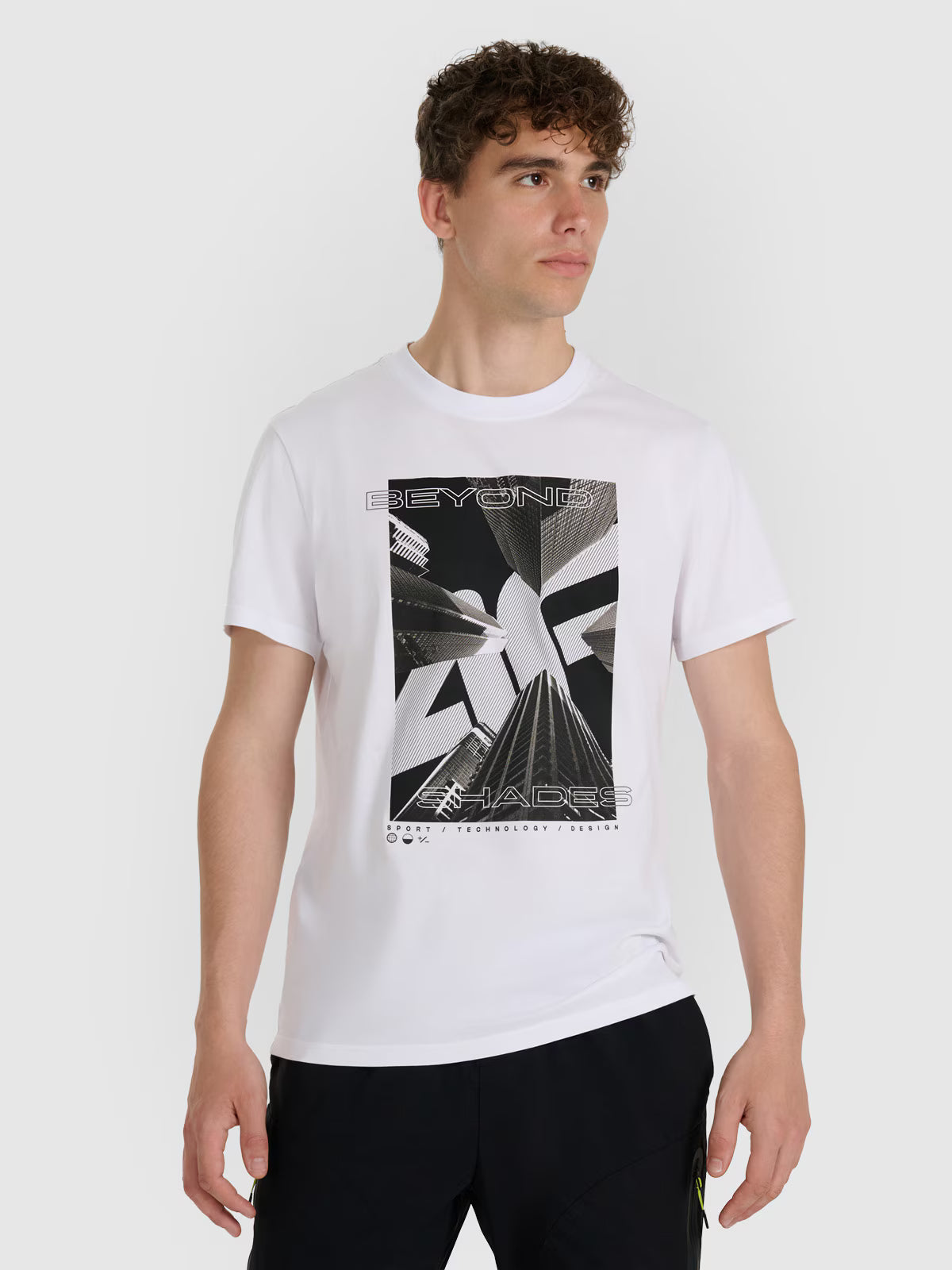 T-shirt regular z nadrukiem męski