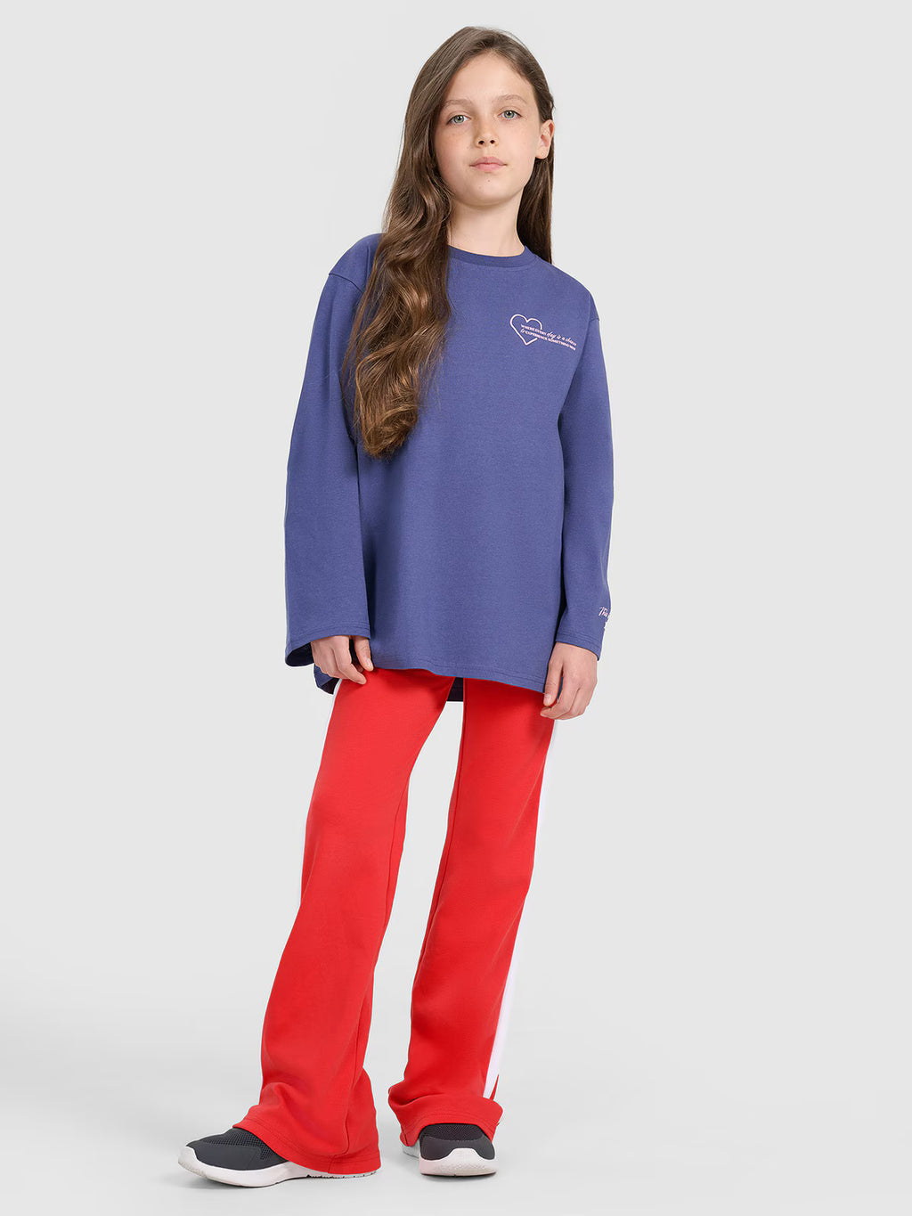 Longsleeve oversize z nadrukiem dziewczęcy