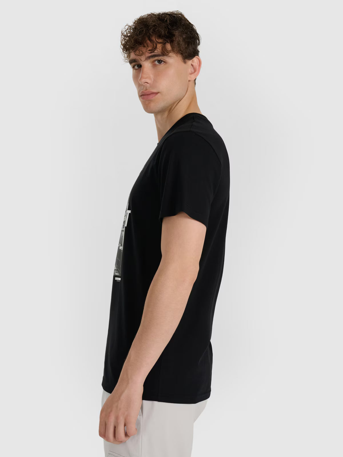 T-shirt regular z nadrukiem męski
