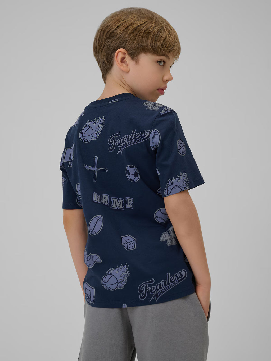 T-shirt regular z nadrukiem chłopięcy