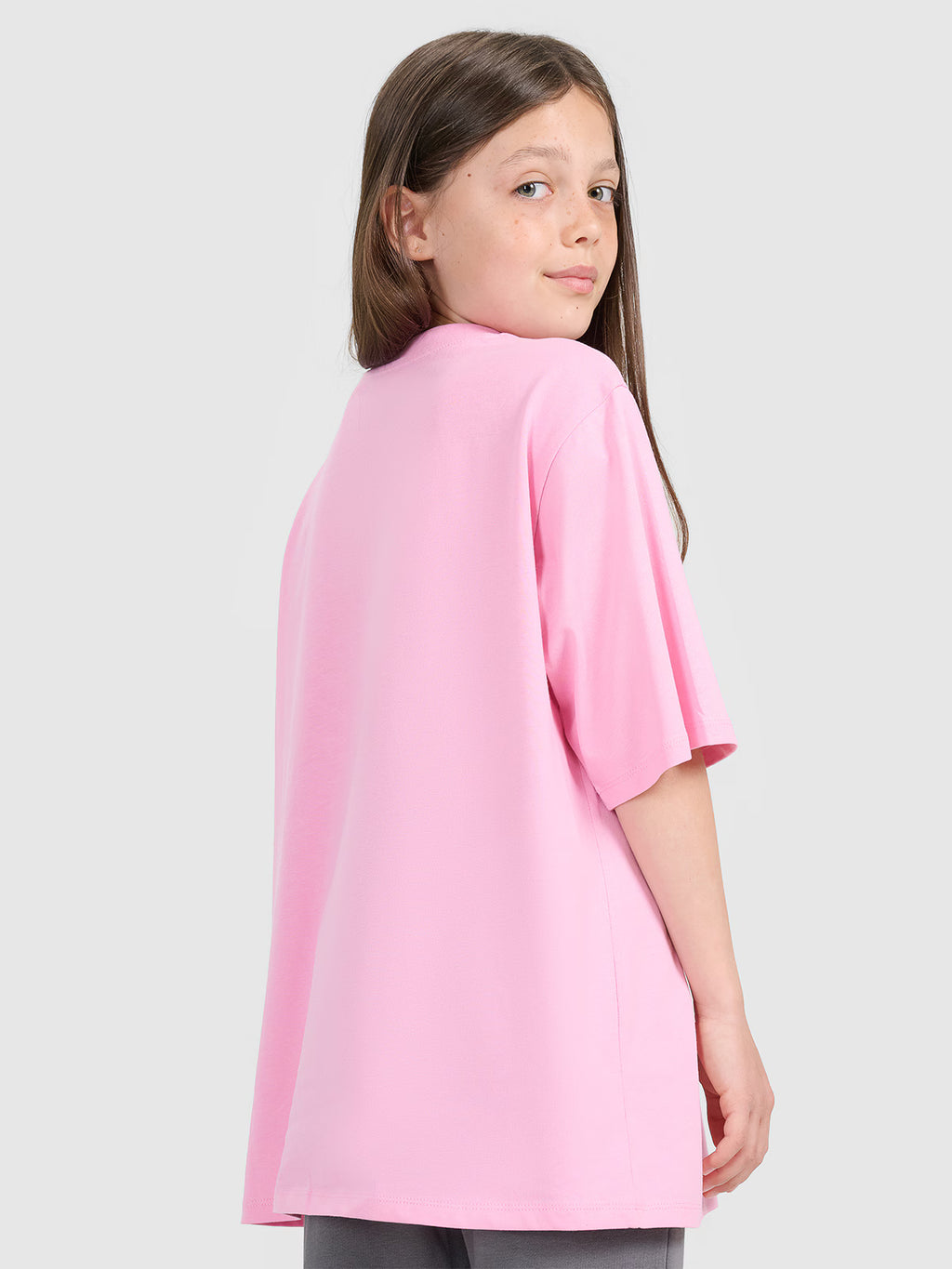 T-shirt oversize z nadrukiem dziewczęcy