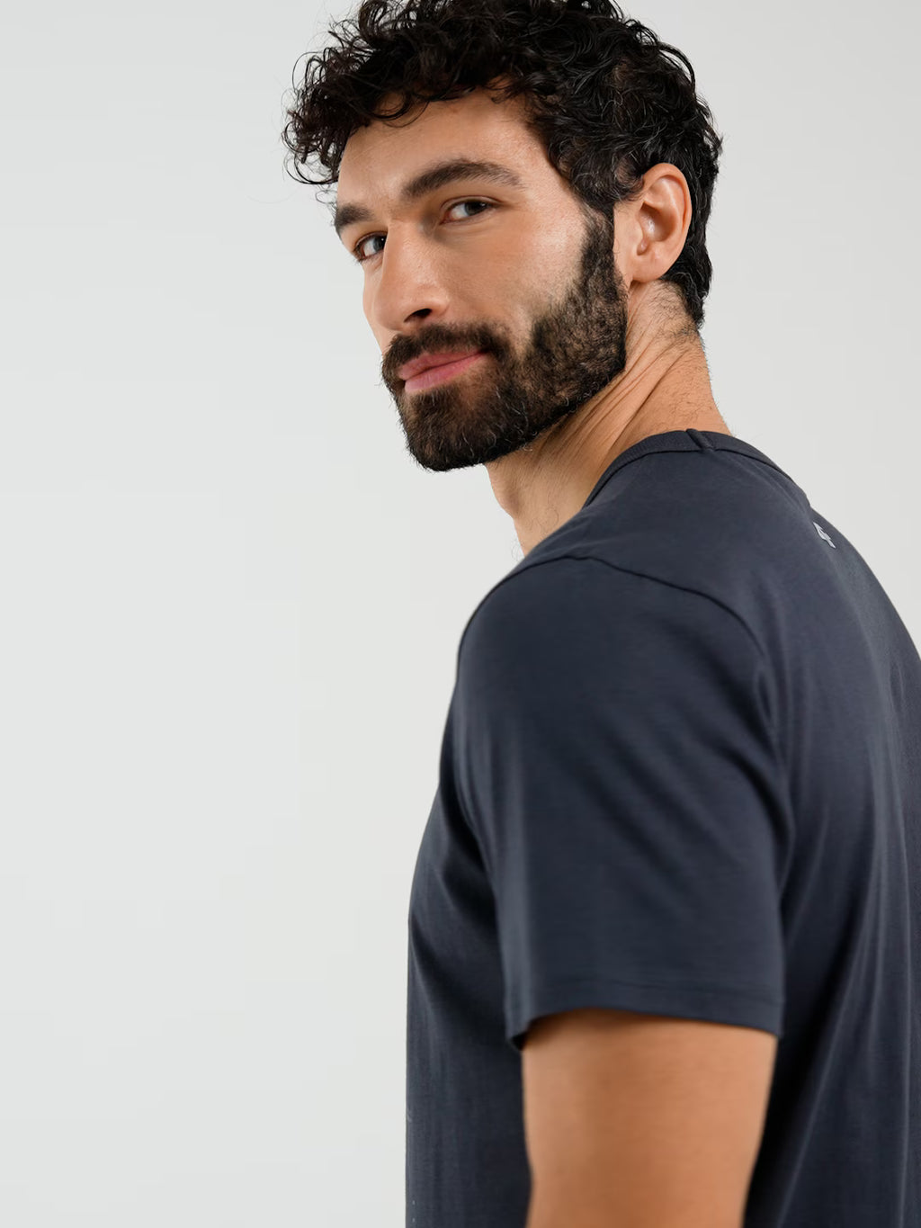 T-shirt regular z nadrukiem męski