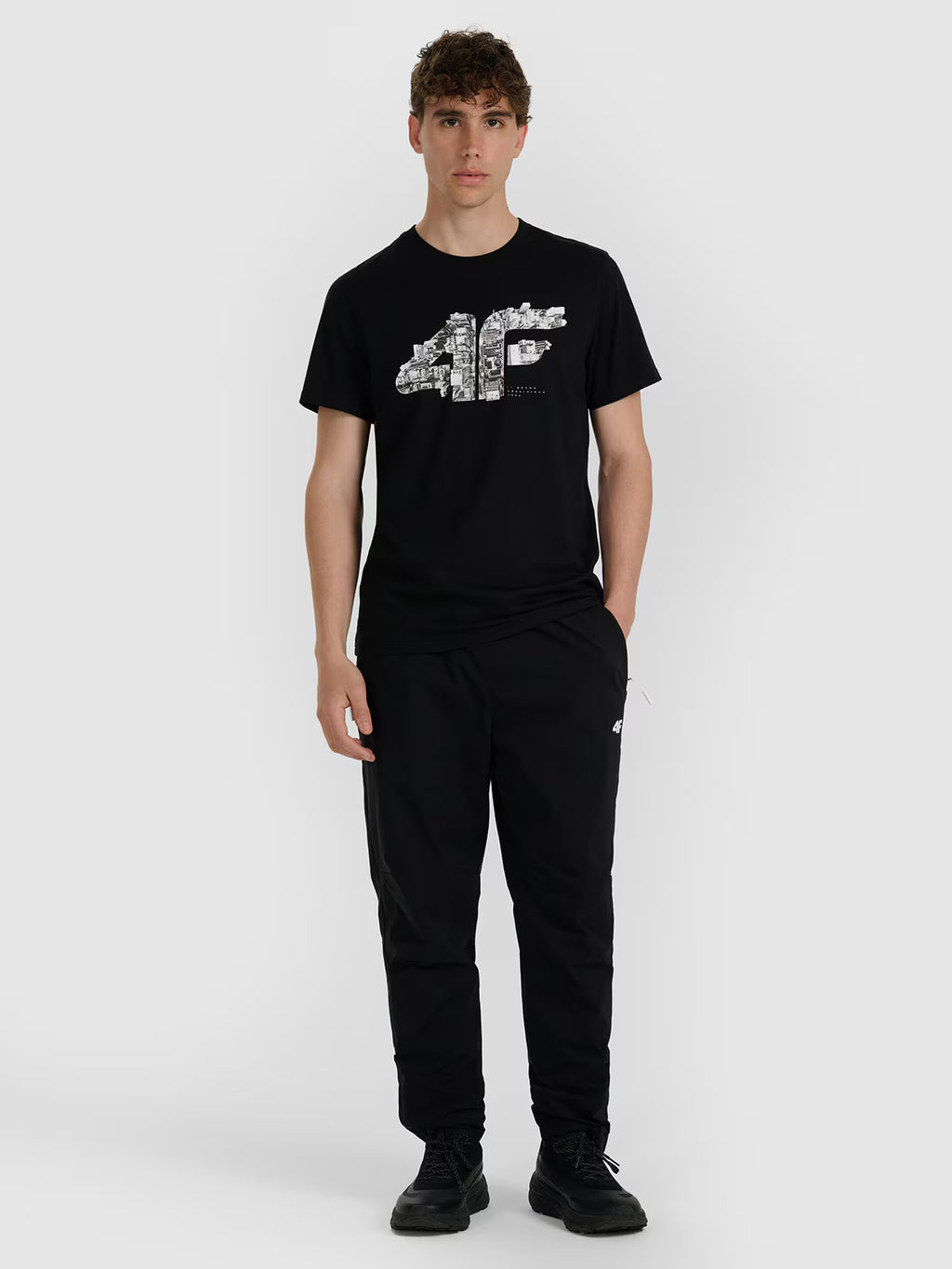 T-shirt regular z nadrukiem męski