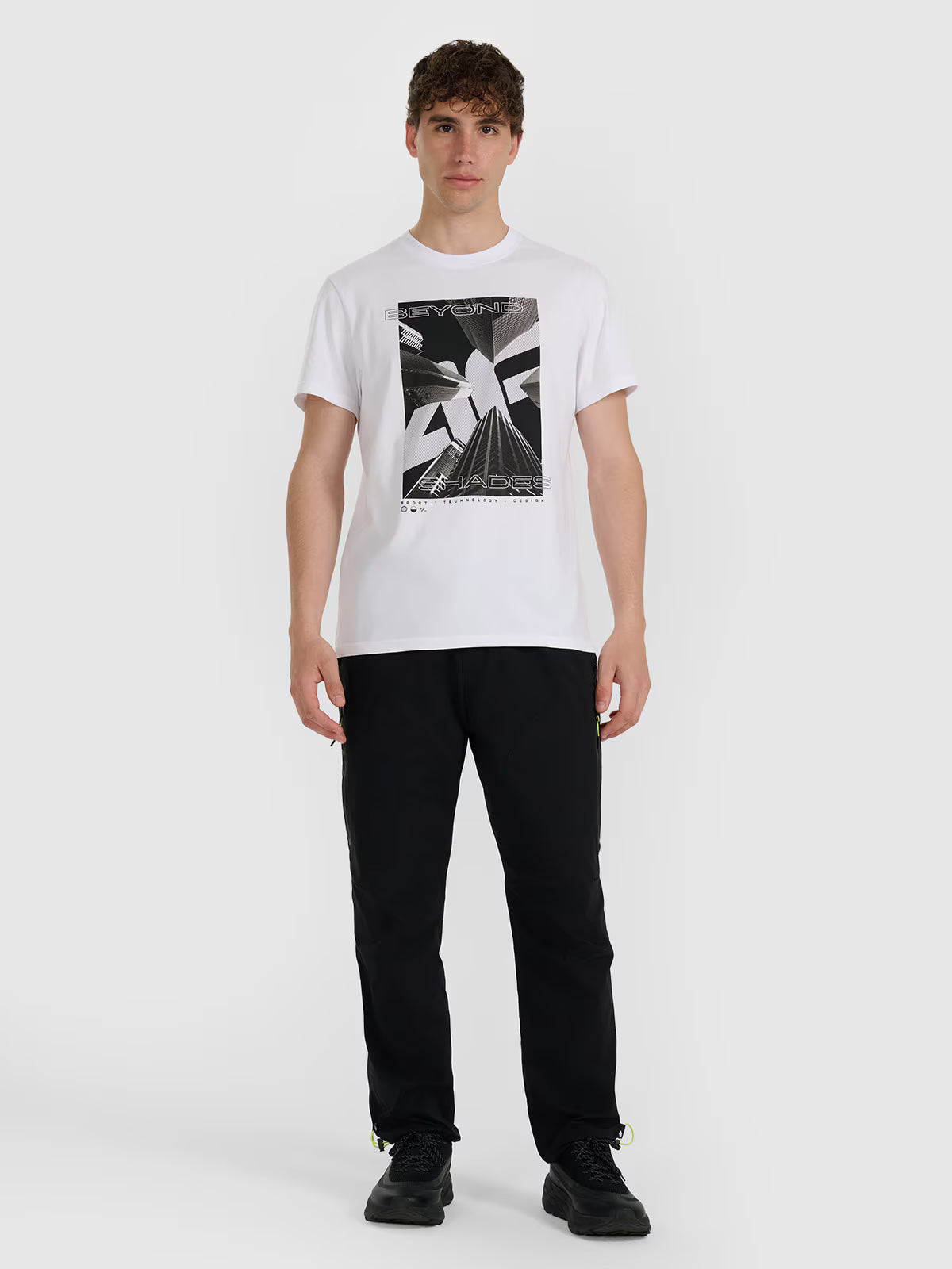 T-shirt regular z nadrukiem męski