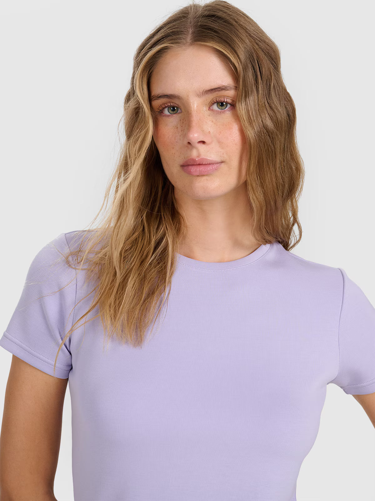 T-shirt z prążkowanej dzianiny z modalem damski
