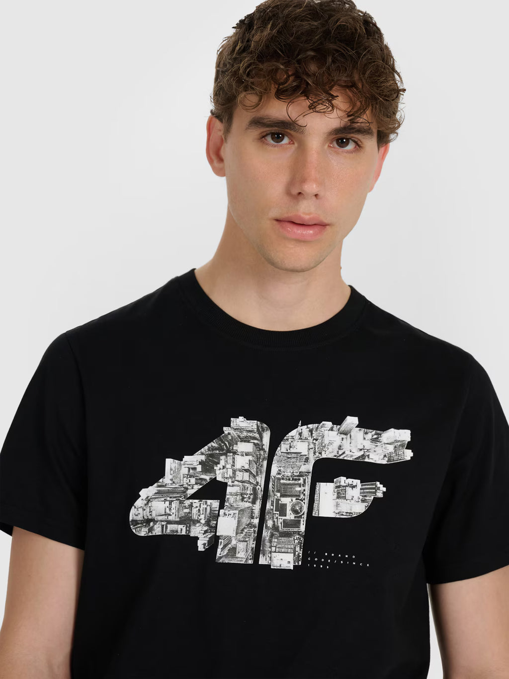 T-shirt regular z nadrukiem męski